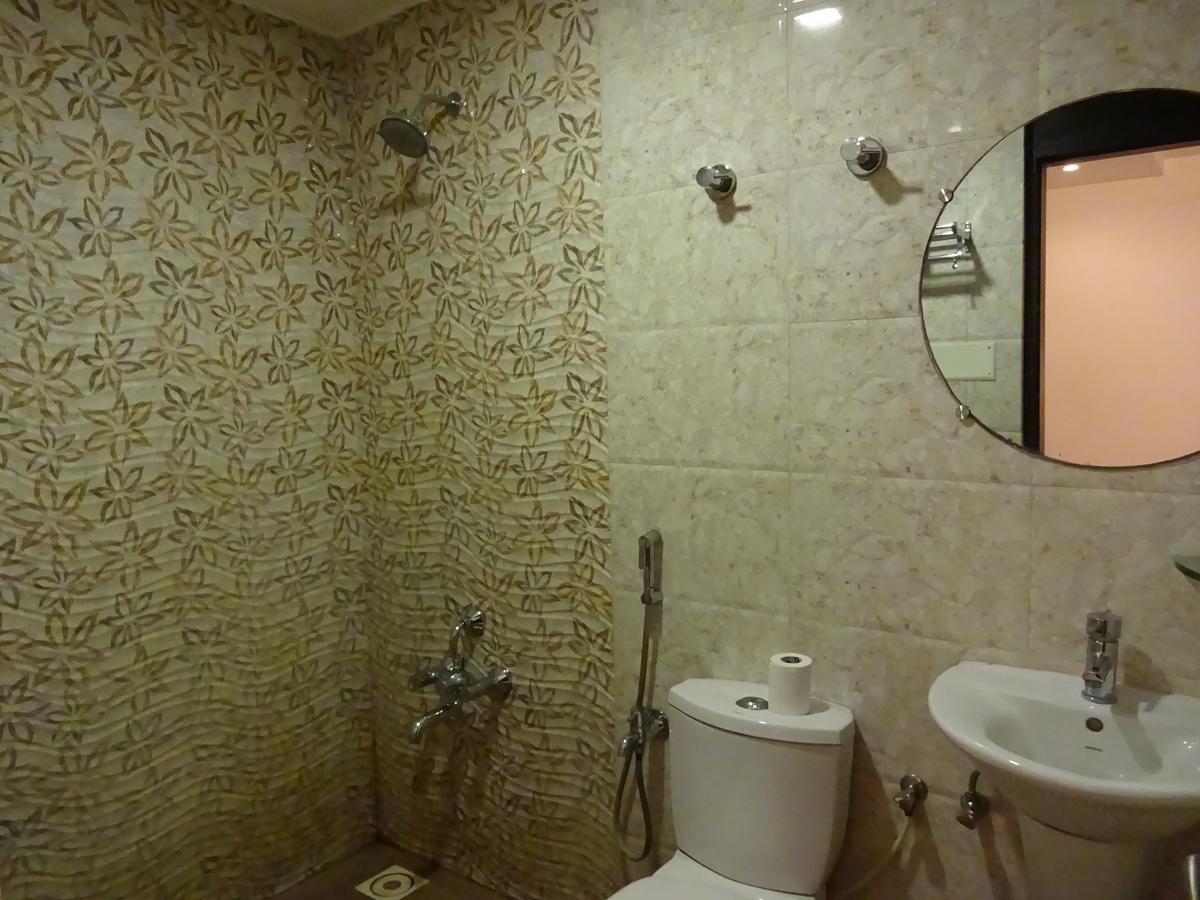Hotel Shahi Palace アーメダバード エクステリア 写真