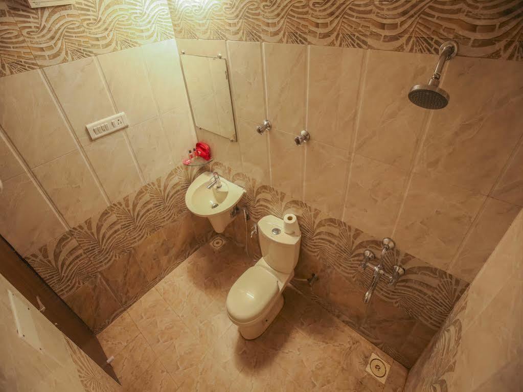 Hotel Shahi Palace アーメダバード エクステリア 写真
